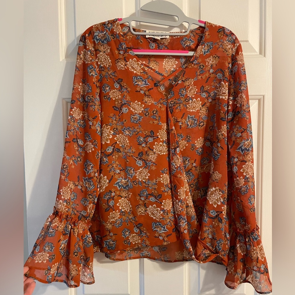 Lightweight blouse. I’m a size 6 and 5’4”.